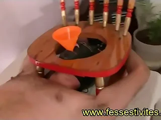 Clip champagne doré pour soumis chaste